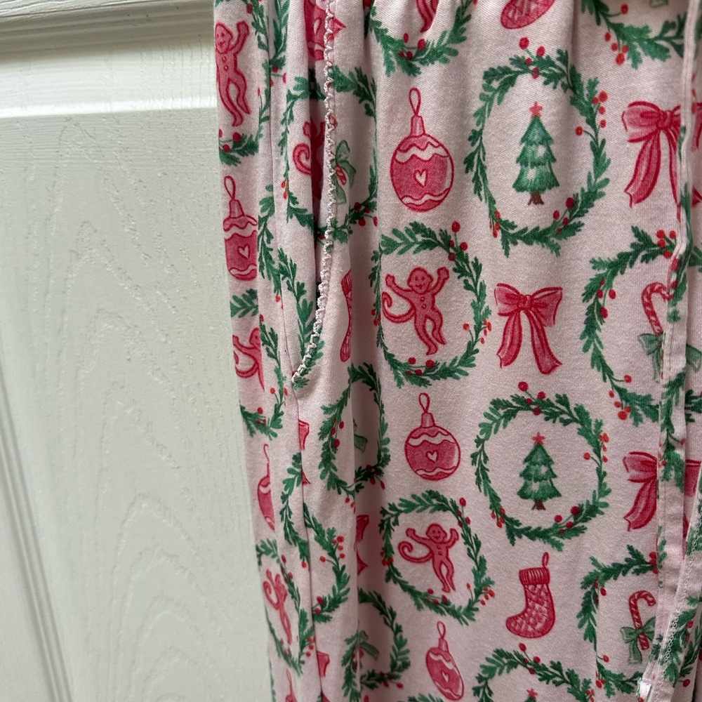 Roller Rabbit Tis The Season Lily Floral Wreath Wide-Leg Lounge Pants Pink Green - Picture 3 of 7